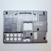 Dell Latitude D830 spodní základní kryt