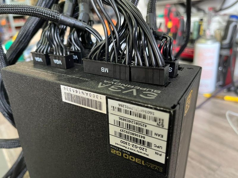 EVGA SuperNOVA 1300 G2 1300W, 80 PLUS Gold, Full modular - obrázek 4
