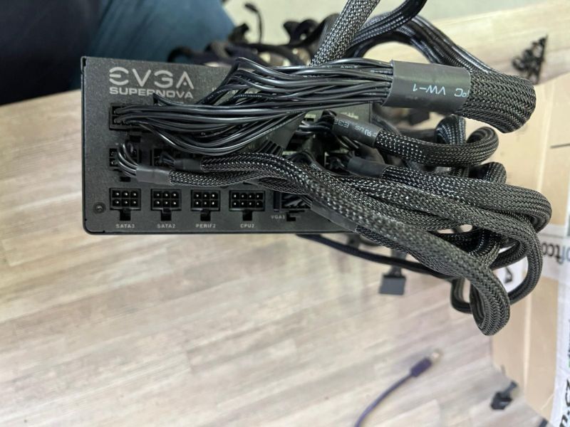 EVGA SuperNOVA 1300 G2 1300W, 80 PLUS Gold, Full modular - obrázek 5